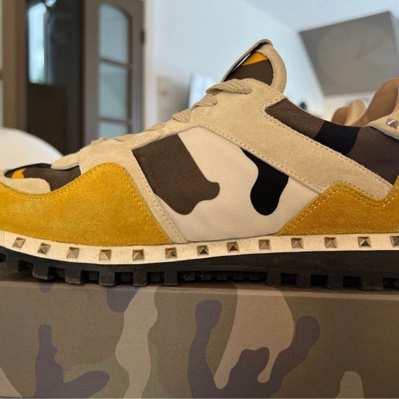 Green/YellowValentino Garavani Rockstud Rock runner Sneakers camou suede leather - Picture 7 of 7